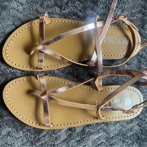 NWOT Sandals